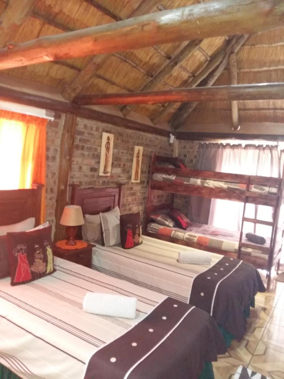 Pride Rock Accommodation Middelburg  Bagian luar foto