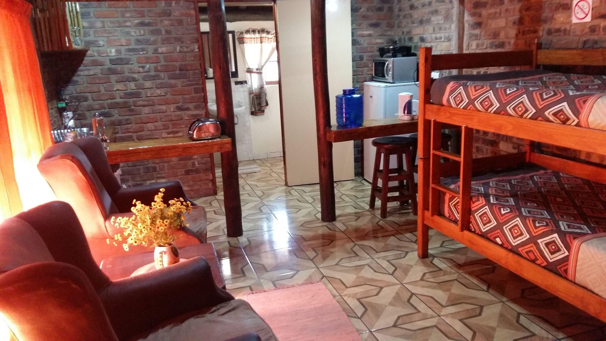 Pride Rock Accommodation Middelburg  Bagian luar foto